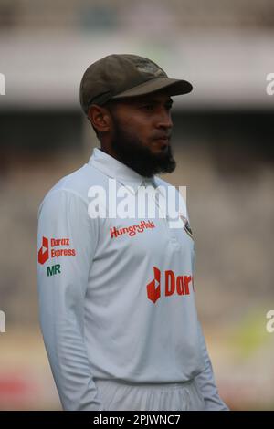 Bangladescher Wicketkeeper Mushfiqur Rahim im alleinigen Testspiel zwischen Bangladesch und Irland im Sher-e-Bangla National Cricket Stadium, Stockfoto