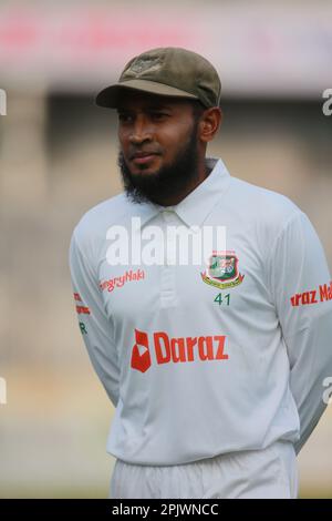 Bangladescher Wicketkeeper Mushfiqur Rahim im alleinigen Testspiel zwischen Bangladesch und Irland im Sher-e-Bangla National Cricket Stadium, Stockfoto