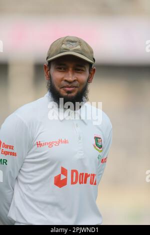 Bangladescher Wicketkeeper Mushfiqur Rahim im alleinigen Testspiel zwischen Bangladesch und Irland im Sher-e-Bangla National Cricket Stadium, Stockfoto