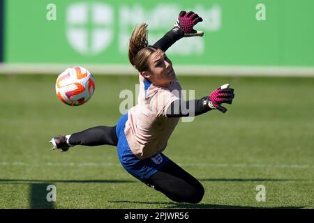 England Torhüterin Mary Earps während eines Trainings in St. George's Park, Burton upon Trent. Foto: Dienstag, 4. April 2023. Stockfoto