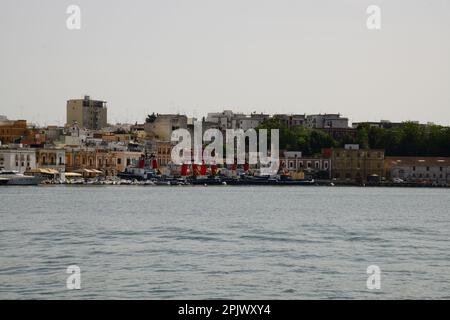 Der Kanalhafen der Stadt Brindisi, Apulien; Italien, Europa Stockfoto