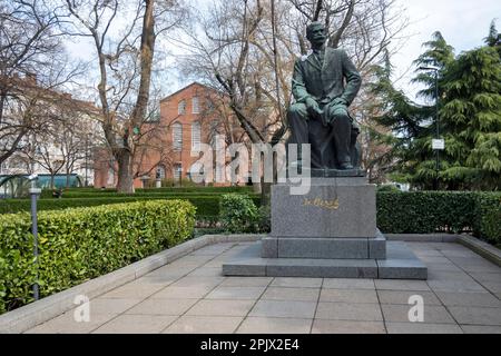 SOFIA, BULGARIEN - 31. MÄRZ 2023: Panoramablick auf die Rakovski-Straße in der Stadt Sofia, Bulgarien Stockfoto