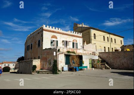 Pianosa, eine Insel im toskanischen Archipel, die bis 2011 ein Gefängnis beherbergt, empfängt heute ein Naturschutzgebiet maximal 250 Besucher pro Tag. Pianosa; T Stockfoto