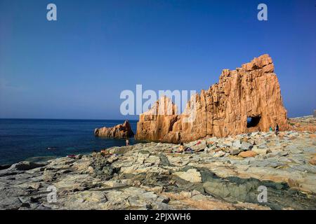 Sardinien - Arbatax, Rote Felsen, Porphyrgesteinsformation, Golfo di Orosei, Italien, Arbatax: le Rocce Rosse. Ogliastra, Sardegna, Italien Stockfoto