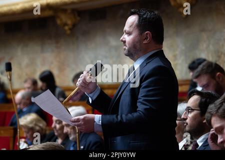 Paris, Frankreich. 04. April 2023. Französischer Stellvertreter Bruno Bilde während einer Fragestunde an die Regierung in der Pariser Nationalversammlung am 4. April 2023. Foto: Raphael Lafargue/ABACAPRESS.COM Kredit: Abaca Press/Alamy Live News Stockfoto
