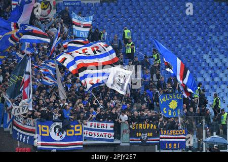 Stadio Olimpico, Rom, Italien. 2. April 2023. Serie A Fußball; Rom gegen Sampdoria; Sampdoria Fans Credit: Action Plus Sports/Alamy Live News Stockfoto