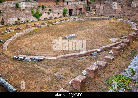 Hippodrom des Domitian oder Stadio Palatino in Rom, Italien, antikes Stadion auf dem Palatin. Stockfoto