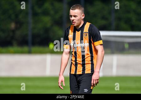 Swansea, Wales. 4. April 2023 Trialist of Hull City während des Spiels der Professional Development League zwischen Swansea City under 18 und Hull City under 18 an der Swansea City Academy in Swansea, Wales, Großbritannien, am 4. April 2023. Kredit: Duncan Thomas/Majestic Media/Alamy Live News. Stockfoto