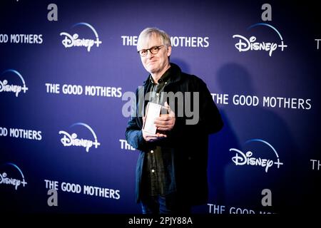 Rom, Italien, 04. April 2023, Julian Jarrold nimmt am Fotoanruf von „The Good Mother“ im Space Cinema Moderno Teil. (Foto: Giovanna Onofri) Stockfoto