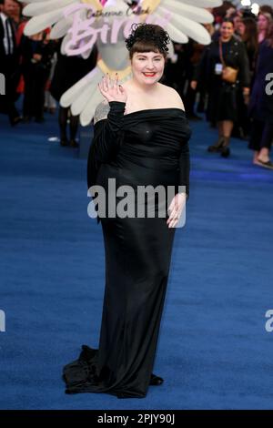 Lena Dunham besucht die britische Premiere „Catherine Called Birdy“ auf der Curzon Mayfair London. Stockfoto