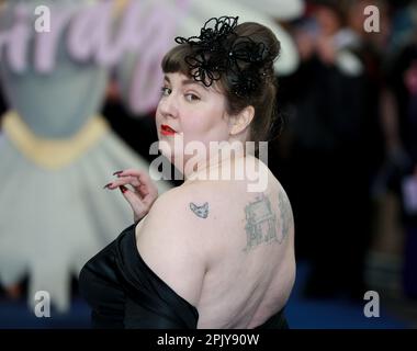 Lena Dunham besucht die britische Premiere „Catherine Called Birdy“ auf der Curzon Mayfair London. Stockfoto