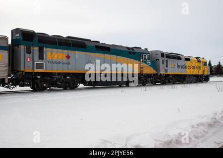 Der Passagierzug der Via Rail hielt am Bahnhof Dauphin in Manitoba, Kanada Stockfoto