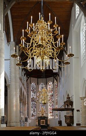 delft, niederlande - 2023-03-30: Innere des oude Kerk ( alte Kirche ) --- [Kredit: joachim affeldt - größeres Format auf Anfrage verfügbar] Stockfoto