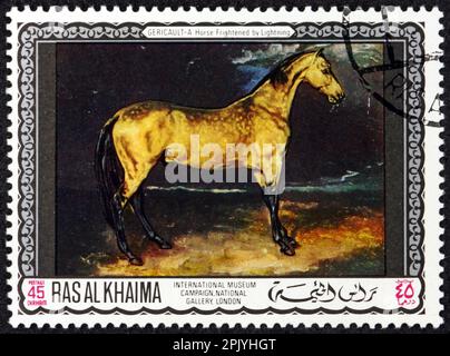 RAS AL-KHAIMAH - CIRCA 1968: Ein in Ras al-Khaimah gedruckter Stempel zeigt Pferdeschießen fern vom Blitz, Gemälde von Theodore Gericault (1791-1824), Fr. Stockfoto