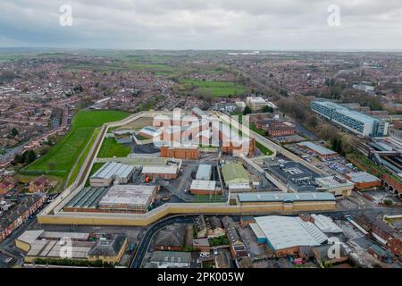 Stadtzentrum von Wakefield. Aus der Vogelperspektive auf die Stadt West Yorkshire, die Kathedrale und den Fluss calder Stockfoto