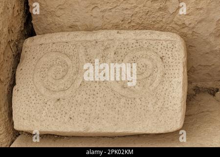 Qrendi, Malta. 25. März 2023. Der Hagar Qim Tempel (3600 und 3200 v. Chr.) befindet sich in der Nähe von Qrendi auf einem Hügel im Süden Maltas. Stockfoto