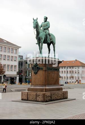 Reiterstatue von Ludwig IV., Großherzog von Hessen, auf dem Friedensplatz, Kunstwerk von Fritz Schaper, geschaffen 1898, Darmstadt, Deutschland Stockfoto