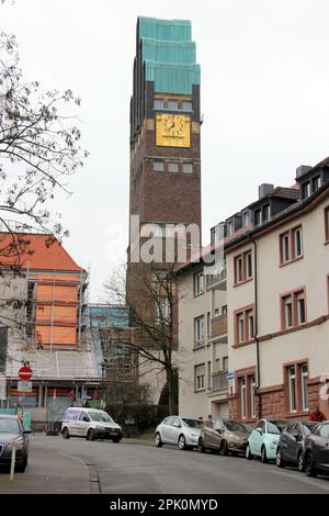 Hochzeitsturm, Hochzeitsturm, 1908 erbaut, berühmtes Beispiel der Jugendstil-Architektur, Blick bergauf von Lucasweg, Darmstadt, Deutschland Stockfoto