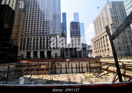 Anfangsphase des Baus des Four Seasons Hotels in der Innenstadt von Lower Manhattan, New York City, USA. Stockfoto