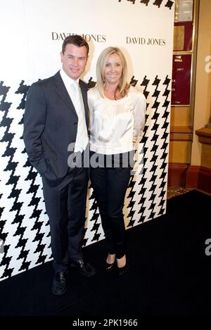 Mark Ferguson und seine Frau Jayne Ferguson bei der Vorstellung der David Jones Kollektion im Herbst/Winter 2007. Sydney Town Hall, Sydney, Australien. 13.02.07. Stockfoto