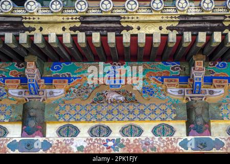 Nikko, Japan - 11. März 2023: Details zum Nikko Toshogu, dem shinto-Schrein, der zum UNESCO-Weltkulturerbe gehört und sich in Nikko, Japan befindet. Stockfoto