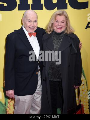 3. April 2023, New York, NY, USA: 4. April 2023, New York, New York, USA: Jack O'Brien und Marsha Mason nehmen am „Shucked“ Broadway-Eröffnungsabend im Nederlander Theatre in New York Teil. â Photo Image Press/ZUMA Press (Kreditbild: © Photo Image Press via ZUMA Press Wire) NUR REDAKTIONELLE VERWENDUNG! Nicht für den kommerziellen GEBRAUCH! Stockfoto