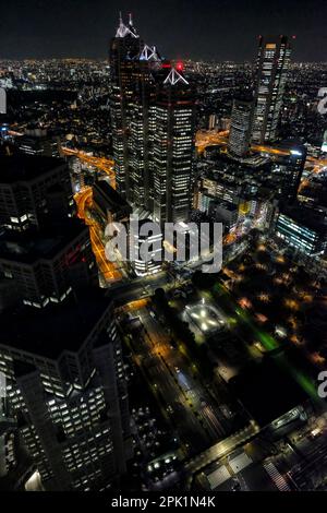 Tokio, Japan - 7. März 2023: Blick auf die Stadt Tokio vom Tokyo Metropolitan Government Building in Tokio, Japan. Stockfoto