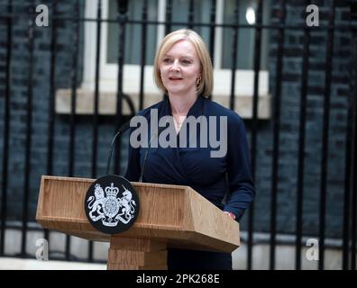 London, Großbritannien. 6. September 2022. Die neu gewählte britische Premierministerin Liz Truss hält ihre erste Rede in der Downing Street in London. (Credit Image: © Fred Duval/SOPA Images via ZUMA Press Wire) NUR ZUR REDAKTIONELLEN VERWENDUNG! Nicht für den kommerziellen GEBRAUCH! Stockfoto