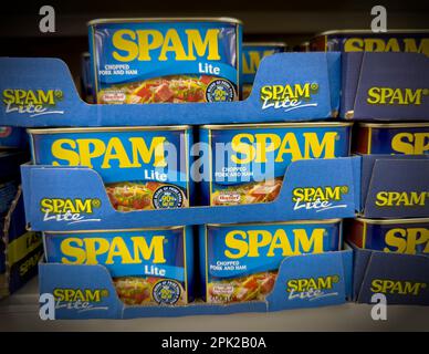 Dosen Spam Lite, Schweinefleisch und Schinken, lizenziert von Hormel Foods Stockfoto