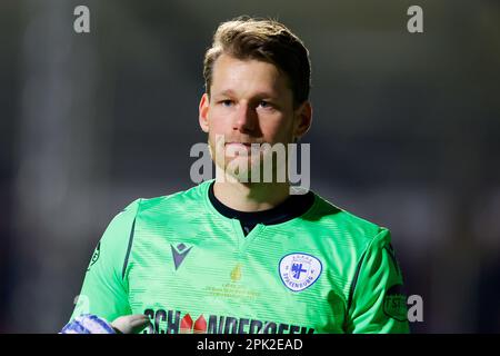 04-04-2023: Sport: Spakenburg gegen PSV SPAKENBURG, NIEDERLANDE - APRIL 4: Alessandro Damen (Spakenburg) während des Spiels SV Spakenburg PSV Eindhoven und Stockfoto