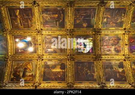 Recife, Brasilien : Kloster und Kirche Santo António, Goldene Kapelle, gemalte Decke, Pernambuco, Brasilien Stockfoto