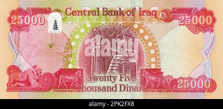 Blick auf die Reserve-Seite der irakischen 25000-Dinar-Banknote, die 2018 mit dem Bild des babylonischen Königs Hammurabi in der Mitte herausgegeben wurde. Stockfoto
