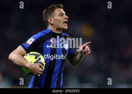 Turin, Italien. 04. April 2023. Nicolo Barella vom FC Internazionale Gesten während des Halbfinalspiels der Coppa Italia auf der ersten Etappe zwischen dem FC Juventus und dem FC Internazionale im Allianz-Stadion am 4. April 2023 in Turin, Italien. Kredit: Marco Canoniero/Alamy Live News Stockfoto