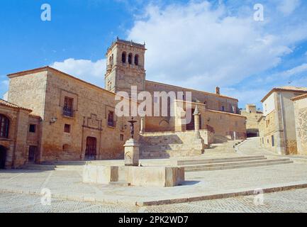 Plaza Mayor. Moron de Almazan, Provinz Soria, Castilla Leon, Spanien. Stockfoto