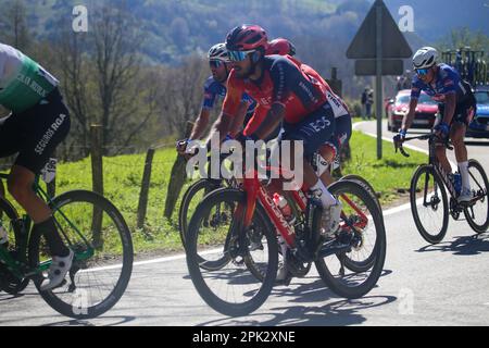 Arkiskil, Spanien. 04. April 2023. Der Reiter von Ineos Grenadiers, Brandon Smith Rivera während der 2. Etappe des Baskenlandes Itzulia 2023 zwischen Viana und Leitza, am 04. April 2023, in Arkiskil, Spanien. (Foto: Alberto Brevers/Pacific Press/Sipa USA) Guthaben: SIPA USA/Alamy Live News Stockfoto