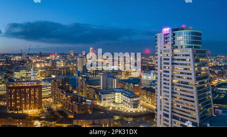 Stadtzentrum von Leeds Yorkshire, Bridgewater Place und Leeds City Centre aus der Vogelperspektive in der Nähe des Bahnhofs. Yorkshire Nordengland Vereinigtes Königreich. Stockfoto