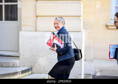 Paris, Frankreich. 04. April 2023. Die französische Premierministerin Elisabeth wurde am 4. April 2023 im Hotel Matignon in Paris, Frankreich, geboren. Kredit: Victor Joly/Alamy Live News Stockfoto