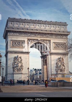 Triumphbogen, Paris, Frankreich. Arc de Triomphe historisches Wahrzeichen Stockfoto