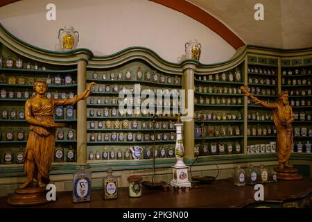 Deutsches Apothekenmuseum im Heidelberger Schloss, Heidelberg, Baden-Württemberg, Deutschland, Europa. Stockfoto