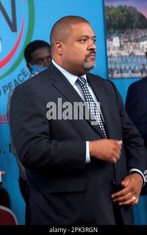HARLEM, NEW YORK – JULI 10: New York City Demokratic Mayoral Candidate Eric Adams und Manhattan District Attorney General Democratic Candidate Alvin Braggs besuchen Rev. Al Sharpton, President & CEO, National Action Network (NAN) am 10. Juli 2021 in der Harlem-Abteilung von New York City. Foto: mpi43/MediaPunch Stockfoto