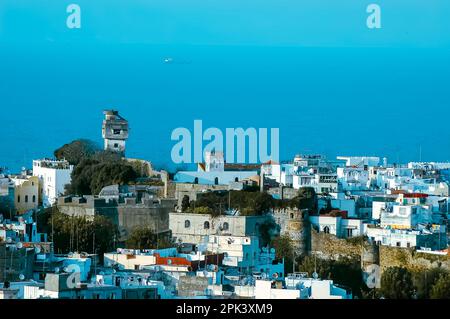 Die Altstadt und den Hafen von Tanger, Marokko Stockfoto