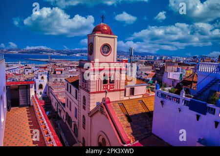 Die Altstadt und den Hafen von Tanger, Marokko Stockfoto