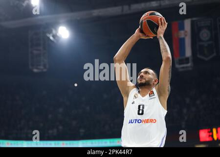 Belgrad, Serbien, 31. März 2023. Adam Hanga von Real Madrid in Aktion während des EuroLeague-Spiels der Turkish Airlines 2022/2023 zwischen Partizan Mozzart Bet Belgrad und Real Madrid in der stark Arena in Belgrad, Serbien. 31. März 2023. Kredit: Nikola Krstic/Alamy Stockfoto