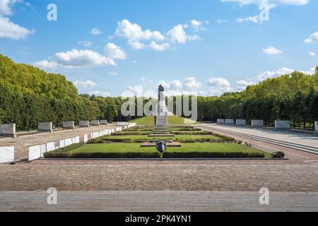 Sowjetisches Kriegsdenkmal im Treptower Park - Berlin Stockfoto
