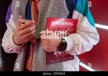 HIGHBURY, LONDON, ENGLAND - Stadiontouren das Fußballstadion Arsenal Emirates in London, Großbritannien Stockfoto