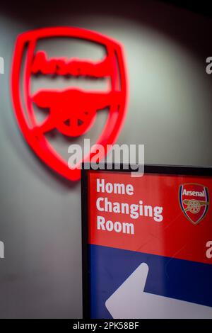 HIGHBURY, LONDON, ENGLAND - Stadiontouren das Fußballstadion Arsenal Emirates in London, Großbritannien Stockfoto