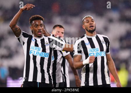 Joelinton von Newcastle United (rechts) feiert das fünfte Tor seiner Seite während des Premier League-Spiels im London Stadium. Bilddatum: Mittwoch, 5. April 2023. Stockfoto