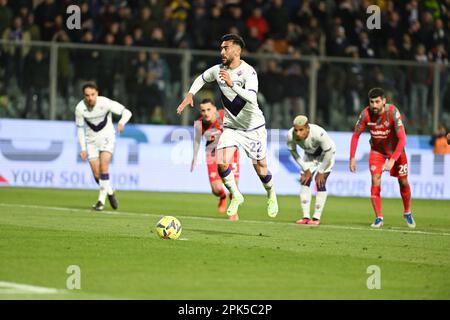 US Cremonese und ACF Fiorentina das Halbfinale des italienischen Pokals auf Avril 5, 2023 im Stadium Giovanni Zini, Cremona, Italien. Kredit: Tiziano Ballabio Stockfoto