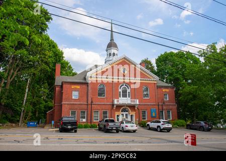 Bemis Hall, 15 Bedford Street im historischen Stadtzentrum von Lincoln, Massachusetts, MA, USA. Dieses Gebäude ist Lincoln Council on Aging. Stockfoto