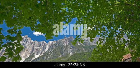 Majestätische Berglandschaft, San Vito di Cadore, Monte Antelao, Italien Stockfoto